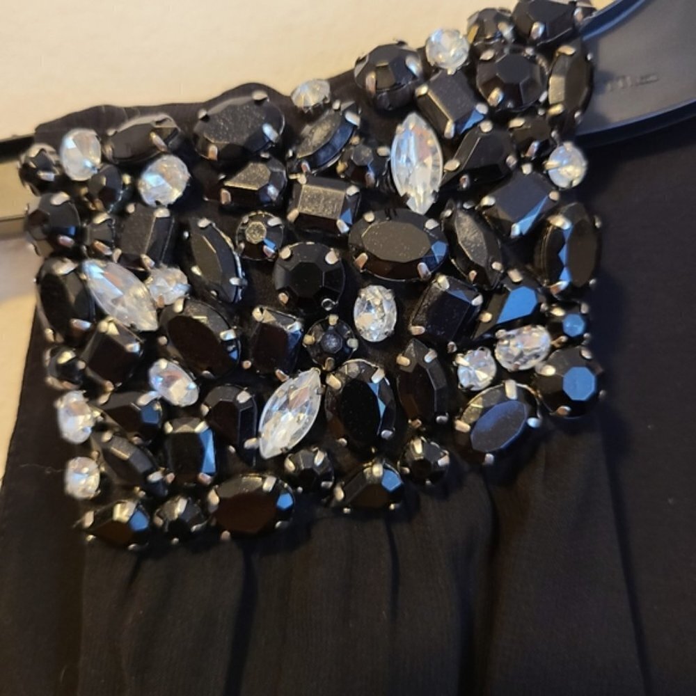 Alice + Oliva Embellished Rhinestone Sleeveless Blouse - Picture 4 of 6